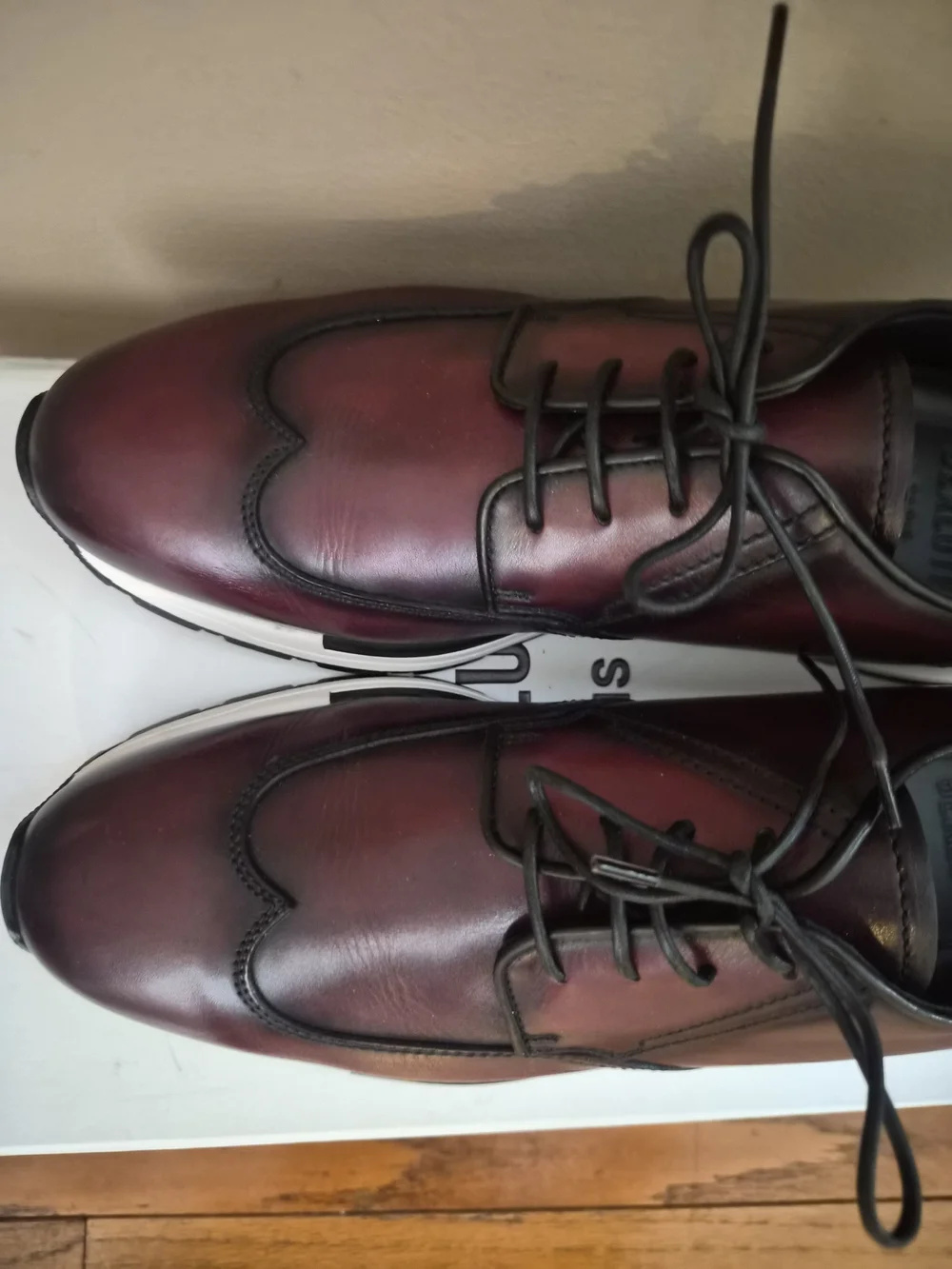 Berluti Shoes Burgundy Wingtip Derby Shoes with White Sole Size 9 / 42 / Worn 1